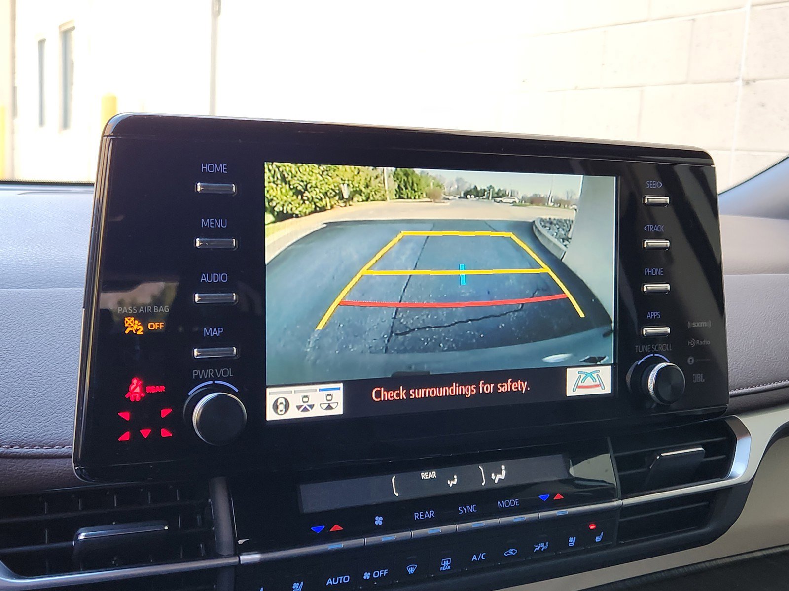 Used 2024 Toyota Sienna Platinum image 24