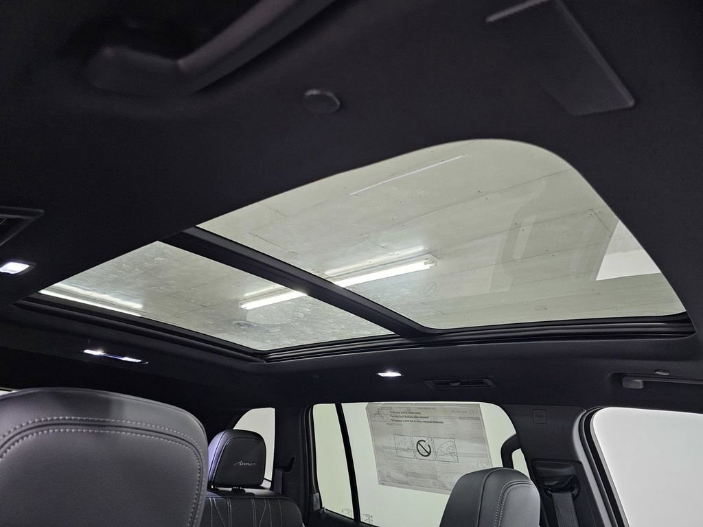 New 2026 Buick Enclave Avenir w/ Super Cruise Package image 24