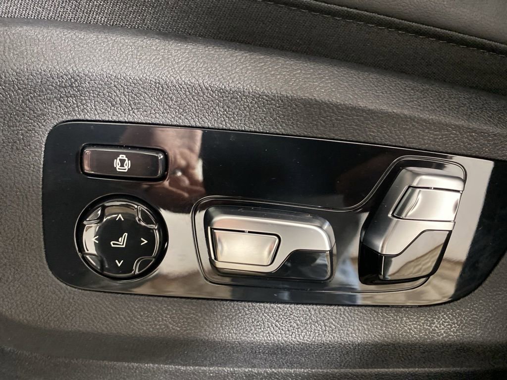 Used 2026 BMW X5 xDrive40i w/ Climate Comfort Package image 14