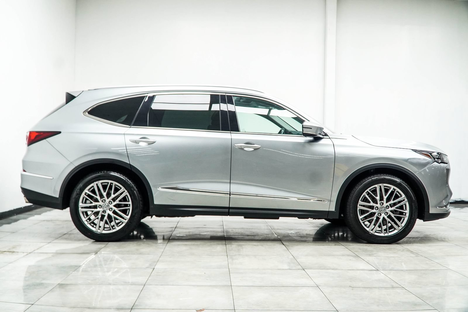 Used 2023 Acura MDX w/ Advance Package AWD/4WD image 8