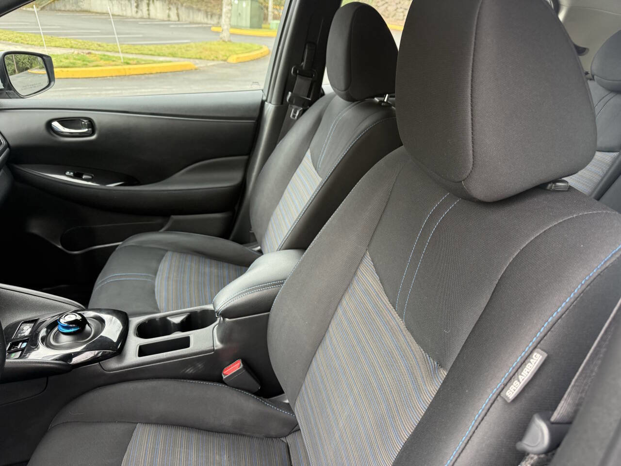 Used 2022 Nissan Leaf SV image 9