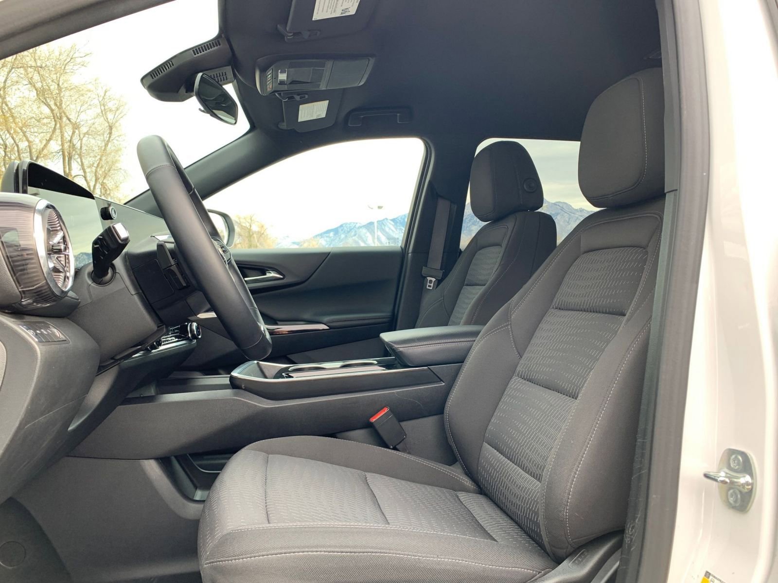 Used 2025 Chevrolet Equinox LT image 25