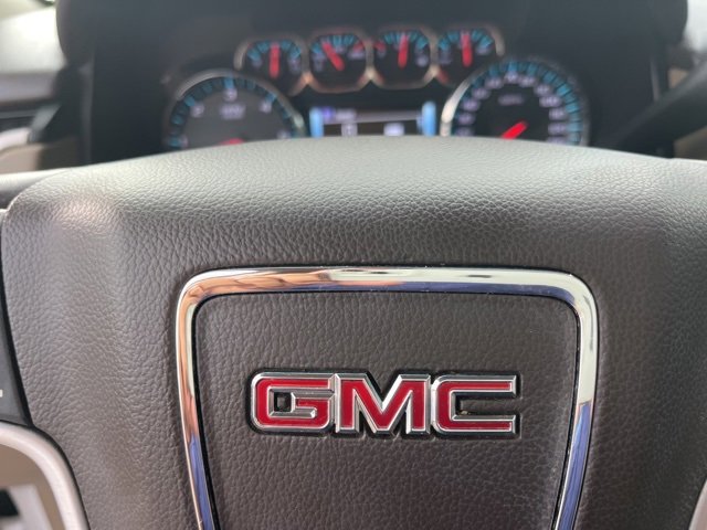 Used 2020 GMC Yukon XL SLT w/ Premium Edition image 39