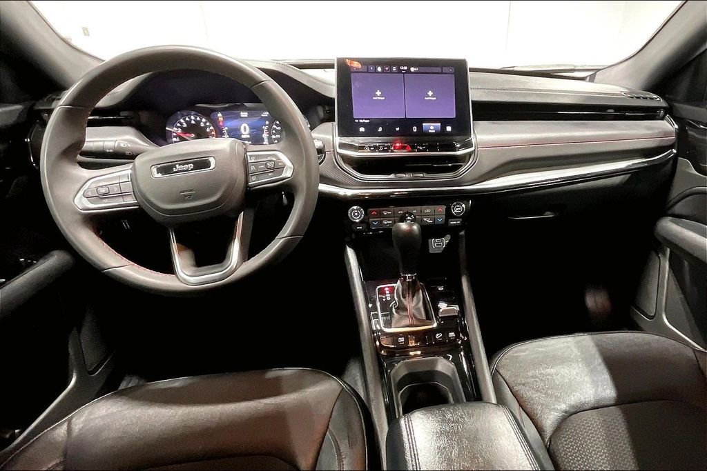 Used 2024 Jeep Compass Trailhawk AWD/4WD image 18