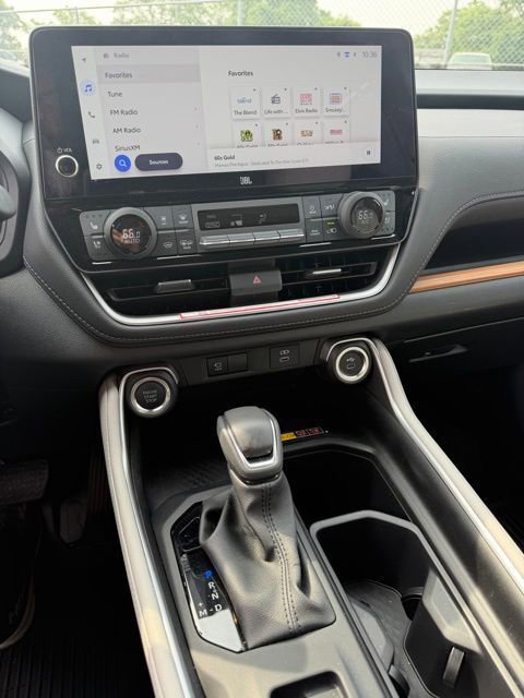 Used 2025 Toyota Grand Highlander AWD image 13