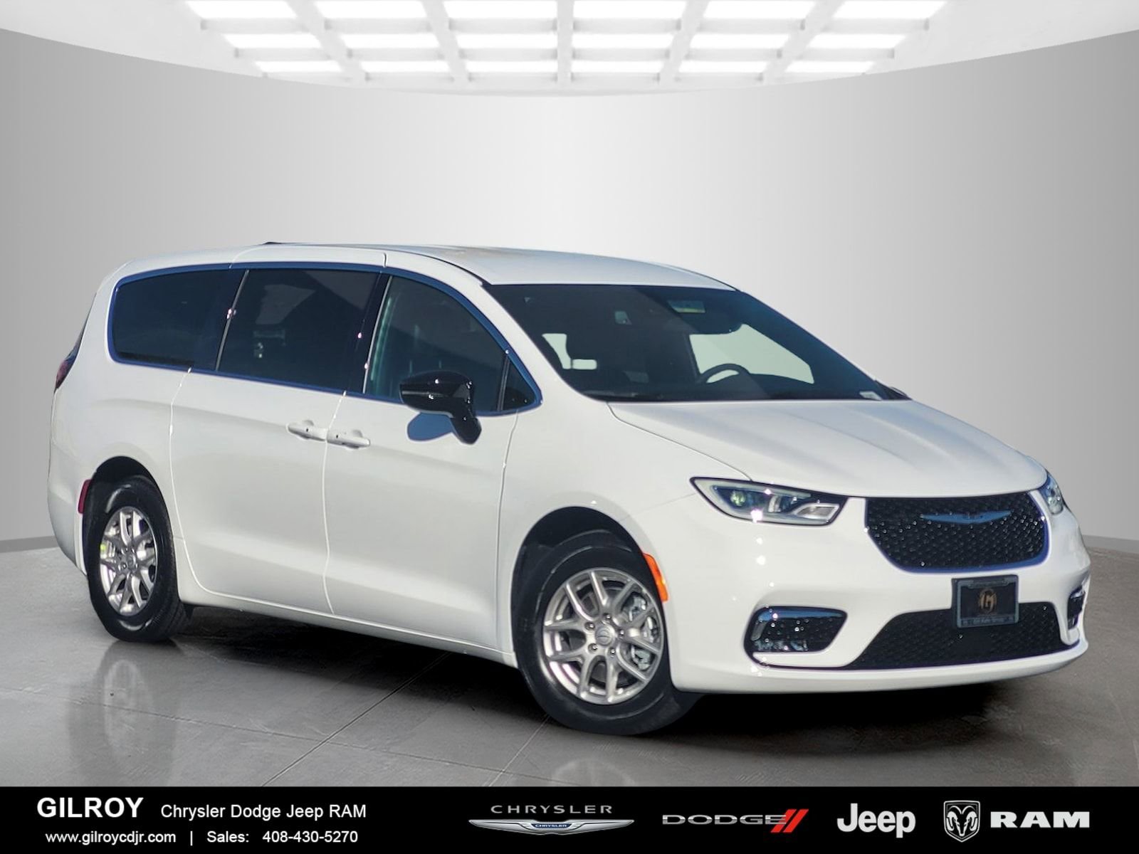 New 2026 Chrysler Pacifica Select FWD image 1