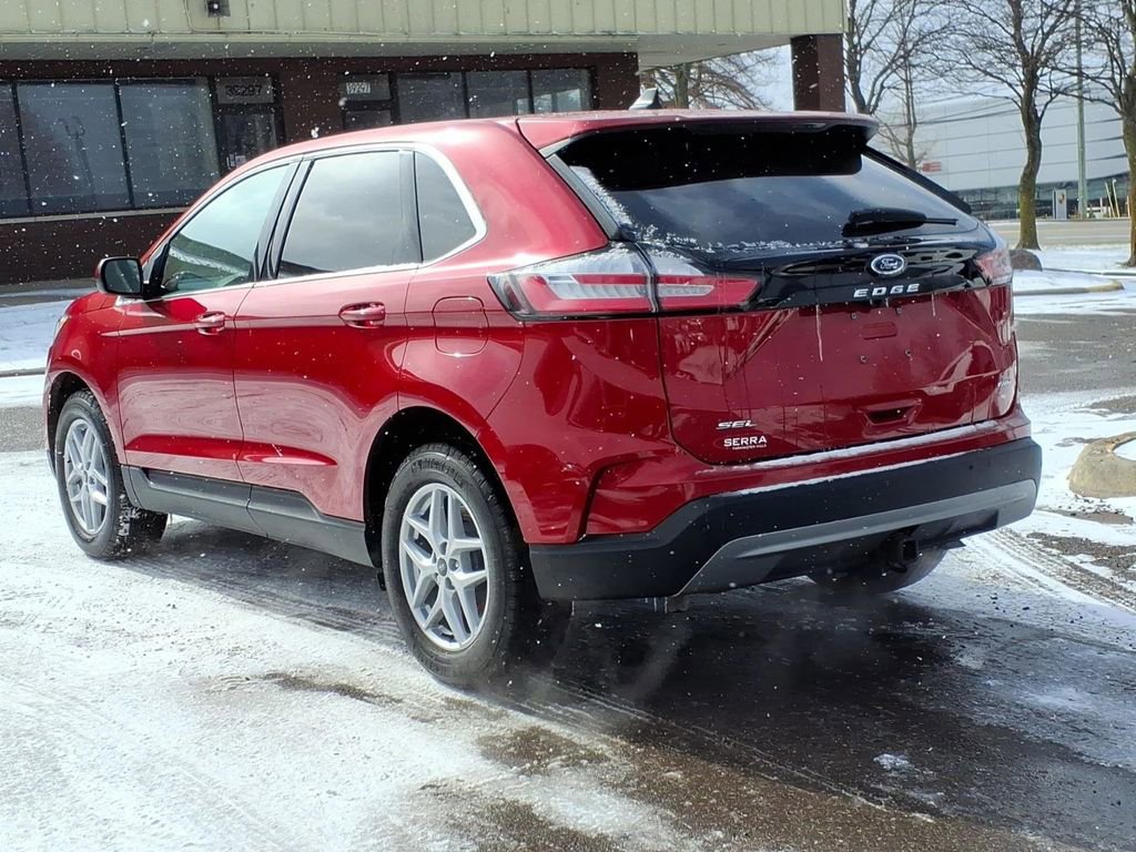 Used 2024 Ford Edge SEL w/ Convenience Package image 3