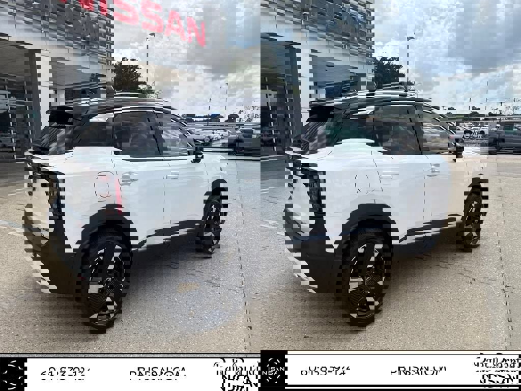 New 2025 Nissan Kicks SR image 11