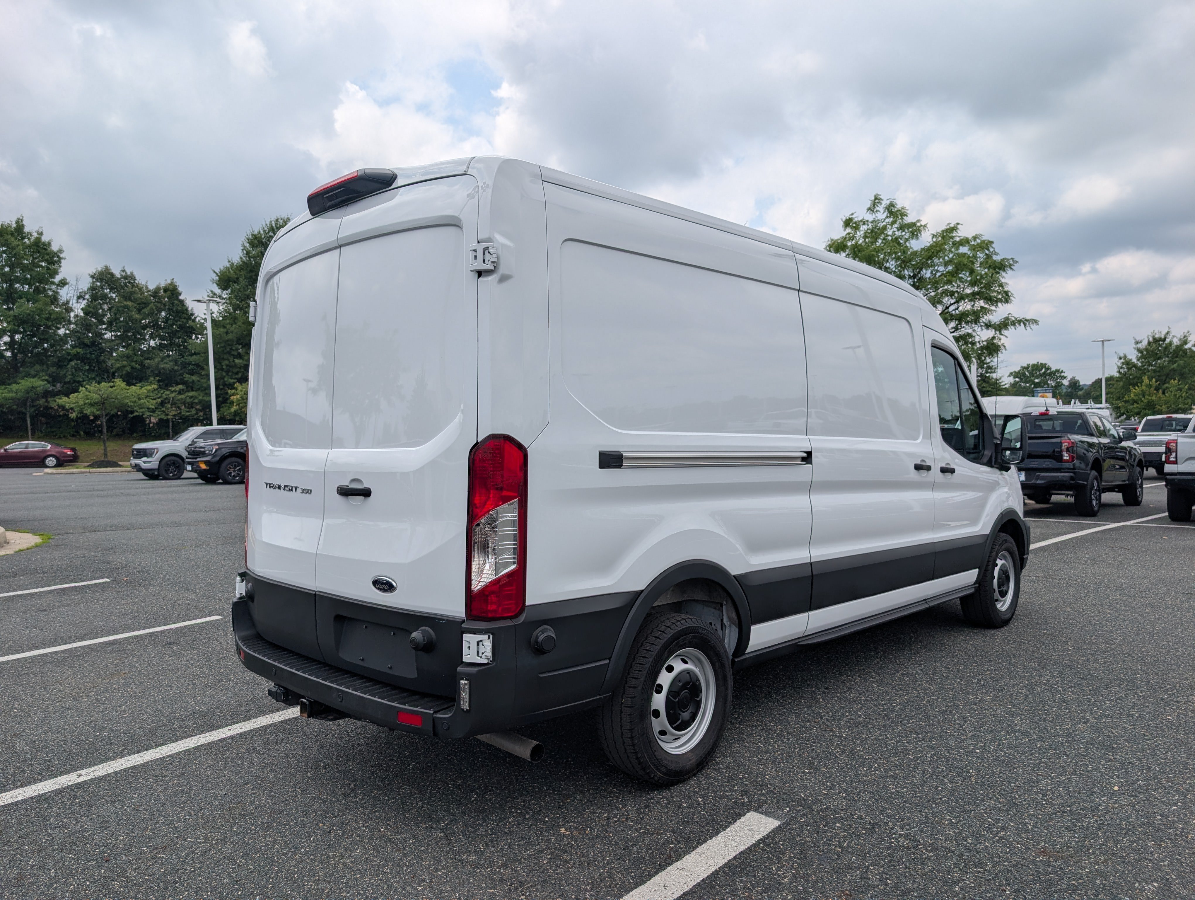 Used 2025 Ford Transit 350 148 Medium Roof RWD image 3