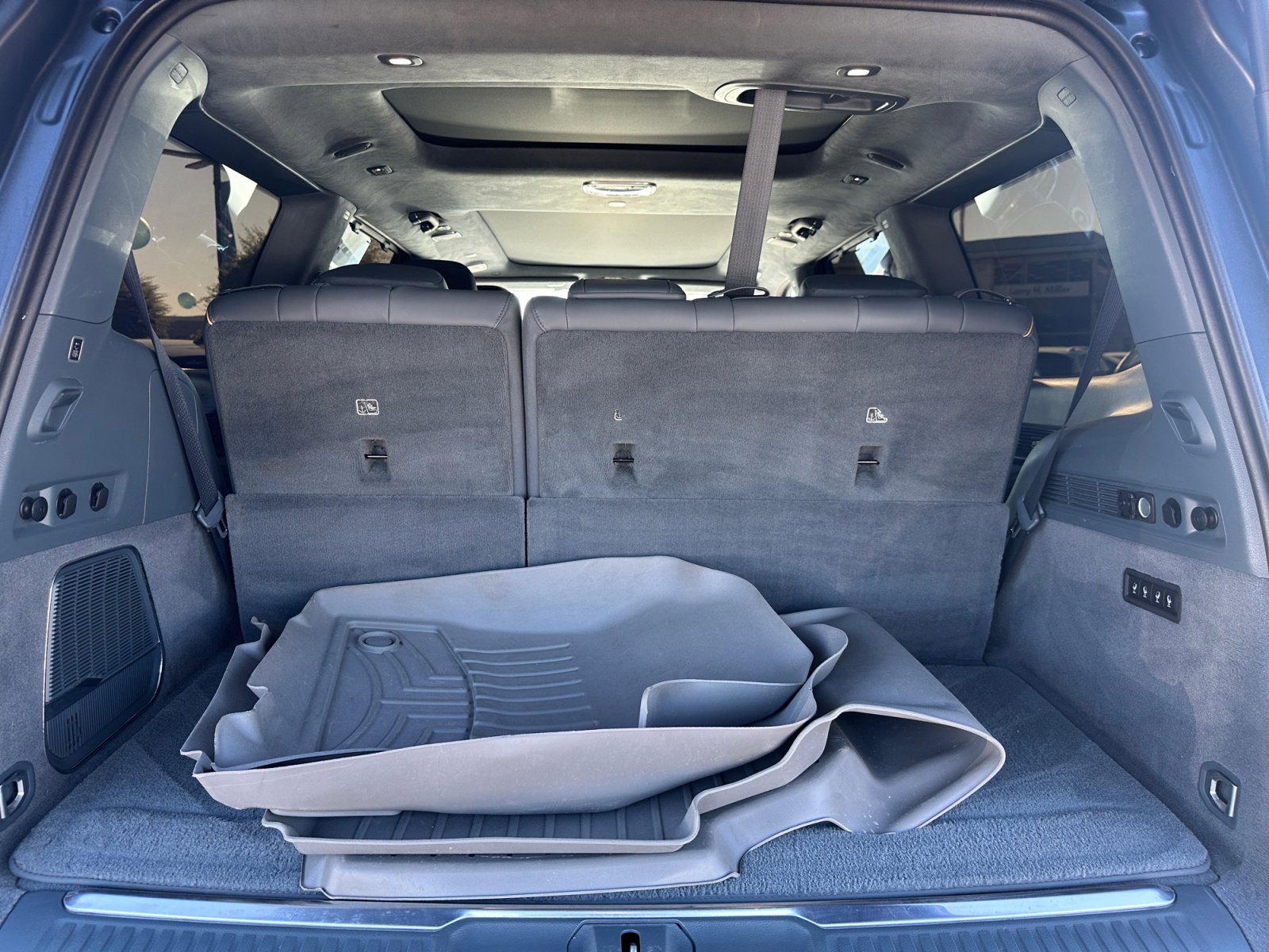 Used 2023 Jeep Grand Wagoneer Series III image 31