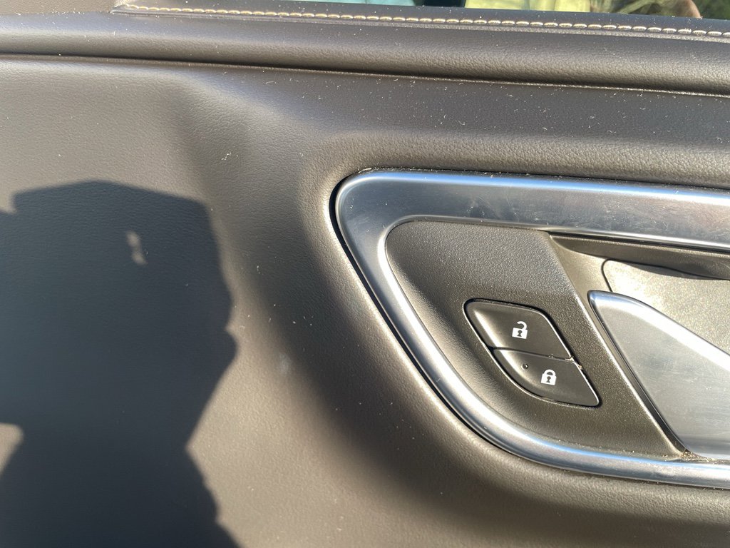 Used 2023 GMC Yukon SLT image 66