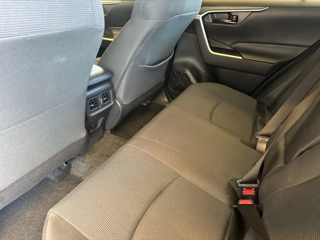 Used 2024 Toyota RAV4 LE AWD/4WD image 15