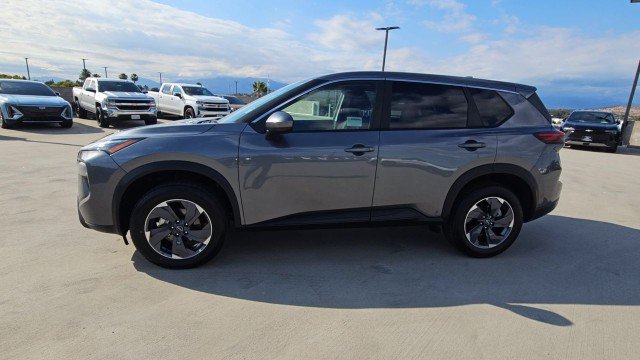 Used 2026 Nissan Rogue SV FWD image 5