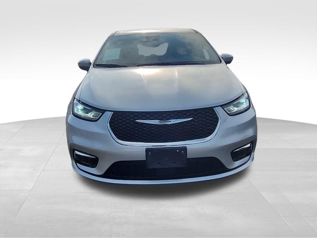 Certified 2023 Chrysler Pacifica Touring-L image 14