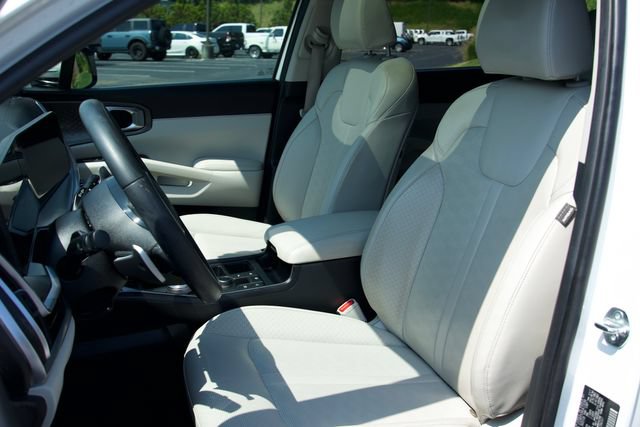 Used 2025 Kia Sorento EX w/ EX Panoramic Sunroof Package AWD/4WD image 22