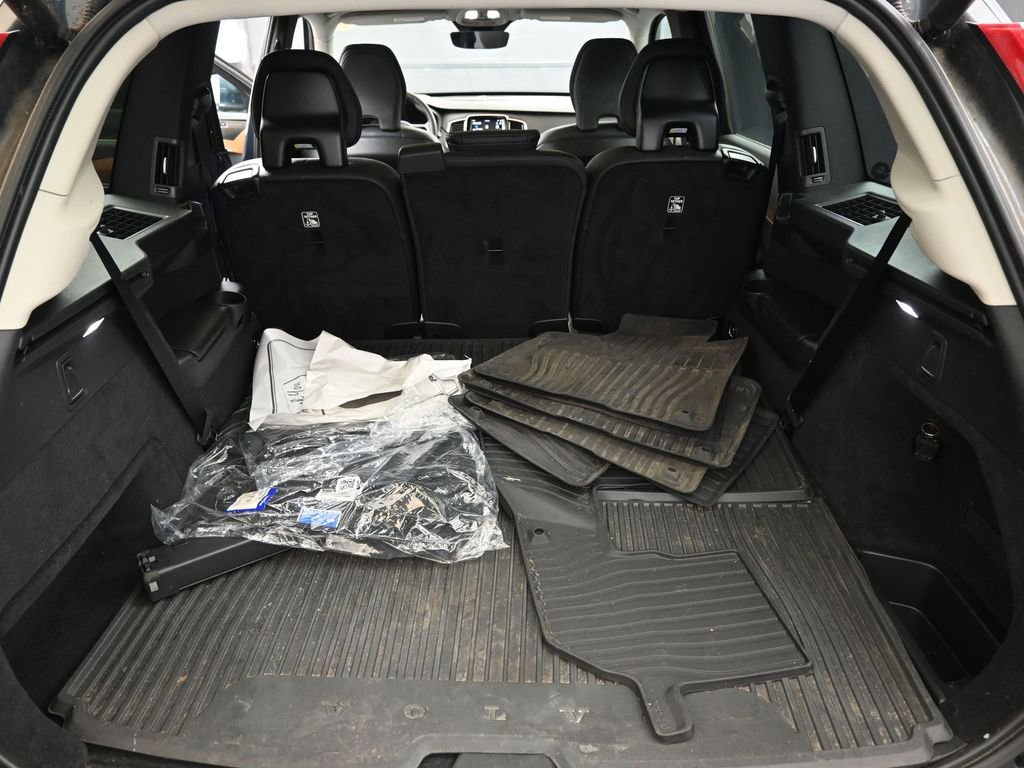Certified 2024 Volvo XC90 B6 Plus w/ Protection Package Premier image 17