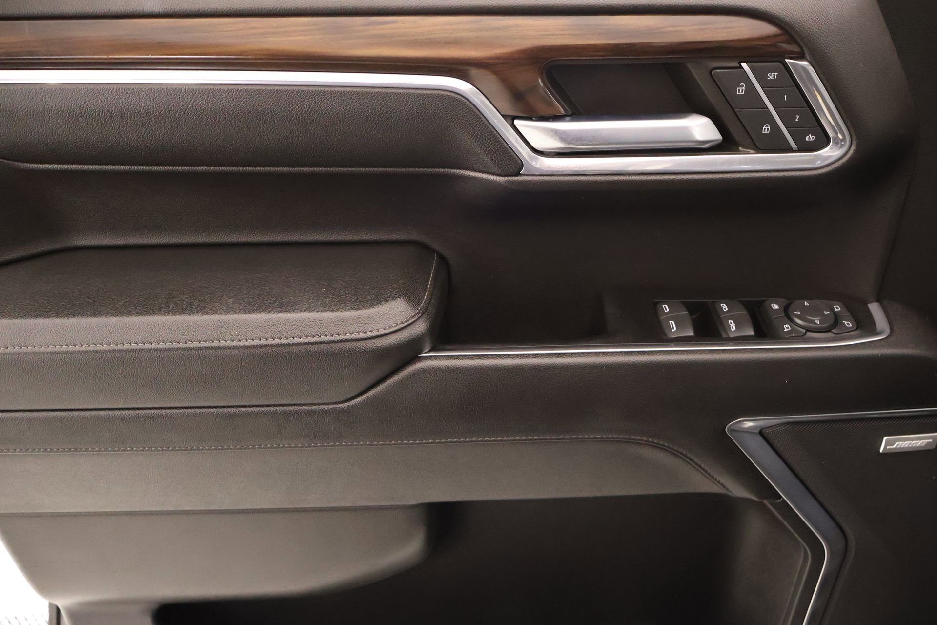 Used 2023 GMC Sierra 1500 SLT w/ SLT Premium Package image 16