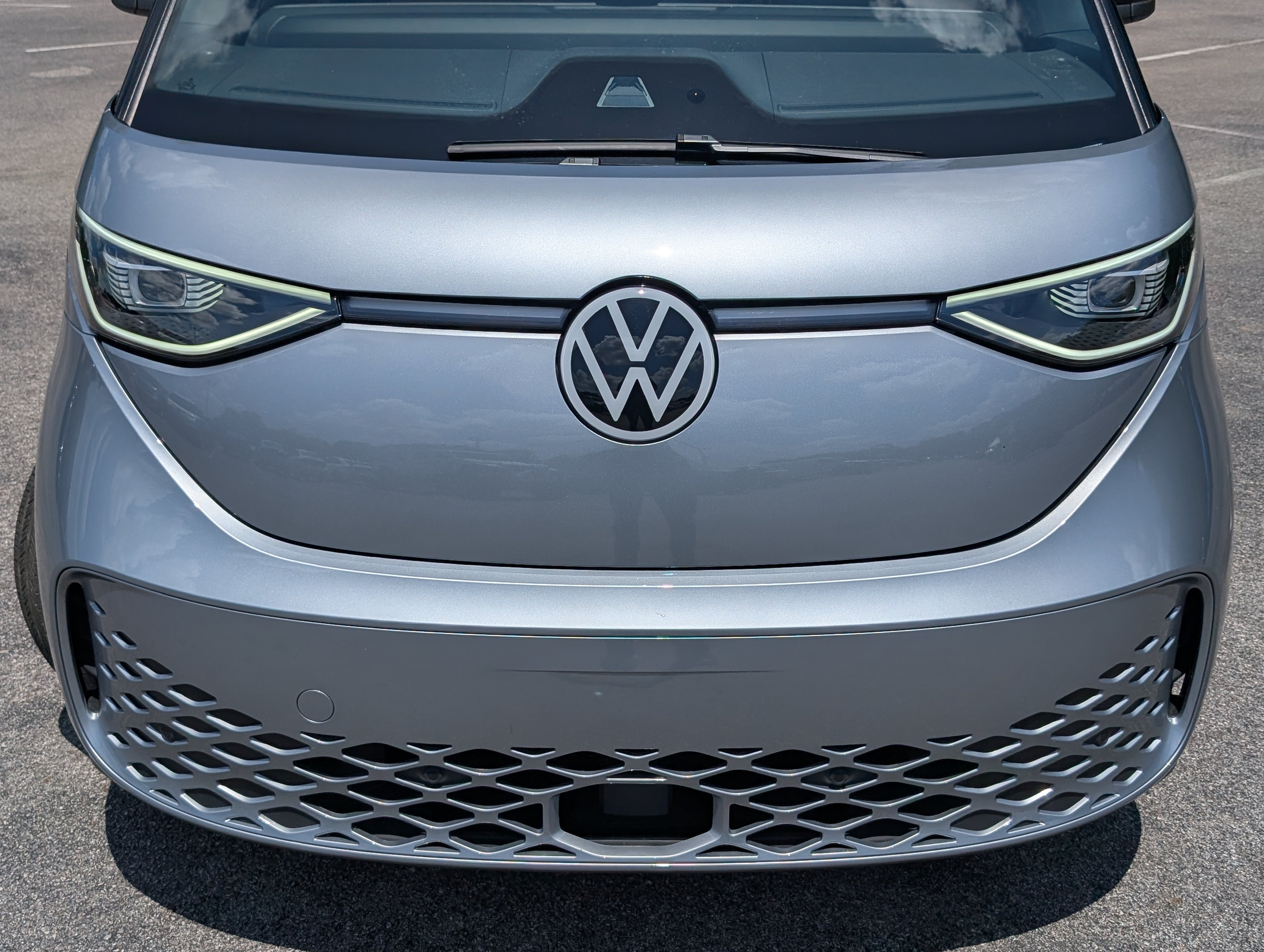 Used 2025 Volkswagen ID. Buzz Pro S Plus RWD image 13