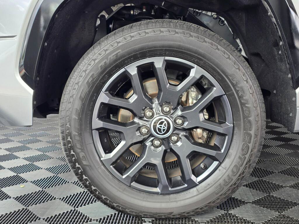 Used 2023 Toyota Tundra Platinum AWD/4WD image 10