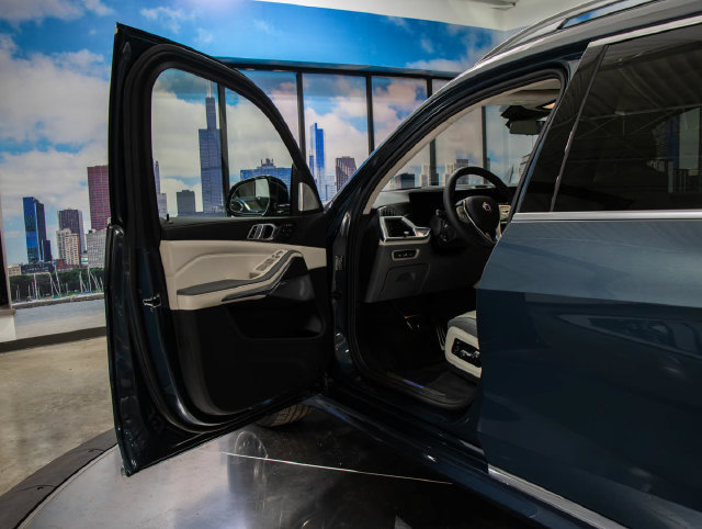 Used 2026 BMW ALPINA XB7 AWD/4WD image 13