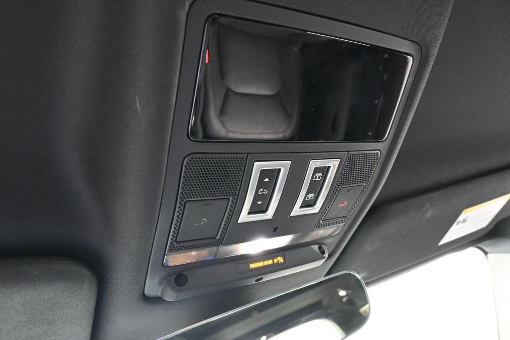 Used 2023 Land Rover Defender 130 SE AWD/4WD image 34