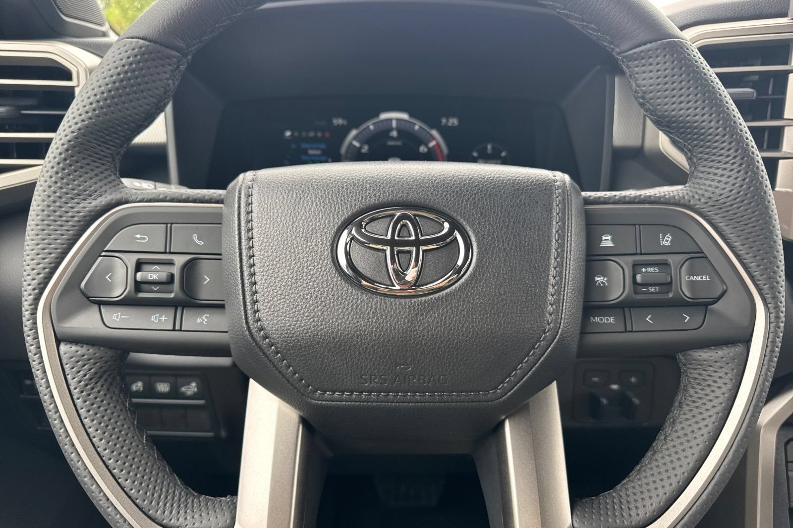 New 2026 Toyota Tundra Limited AWD/4WD image 25