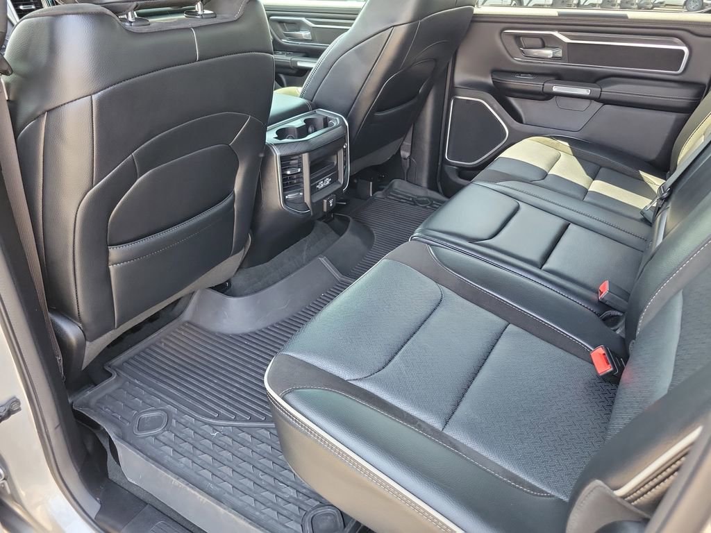 Used 2023 RAM 1500 Laramie AWD/4WD image 27