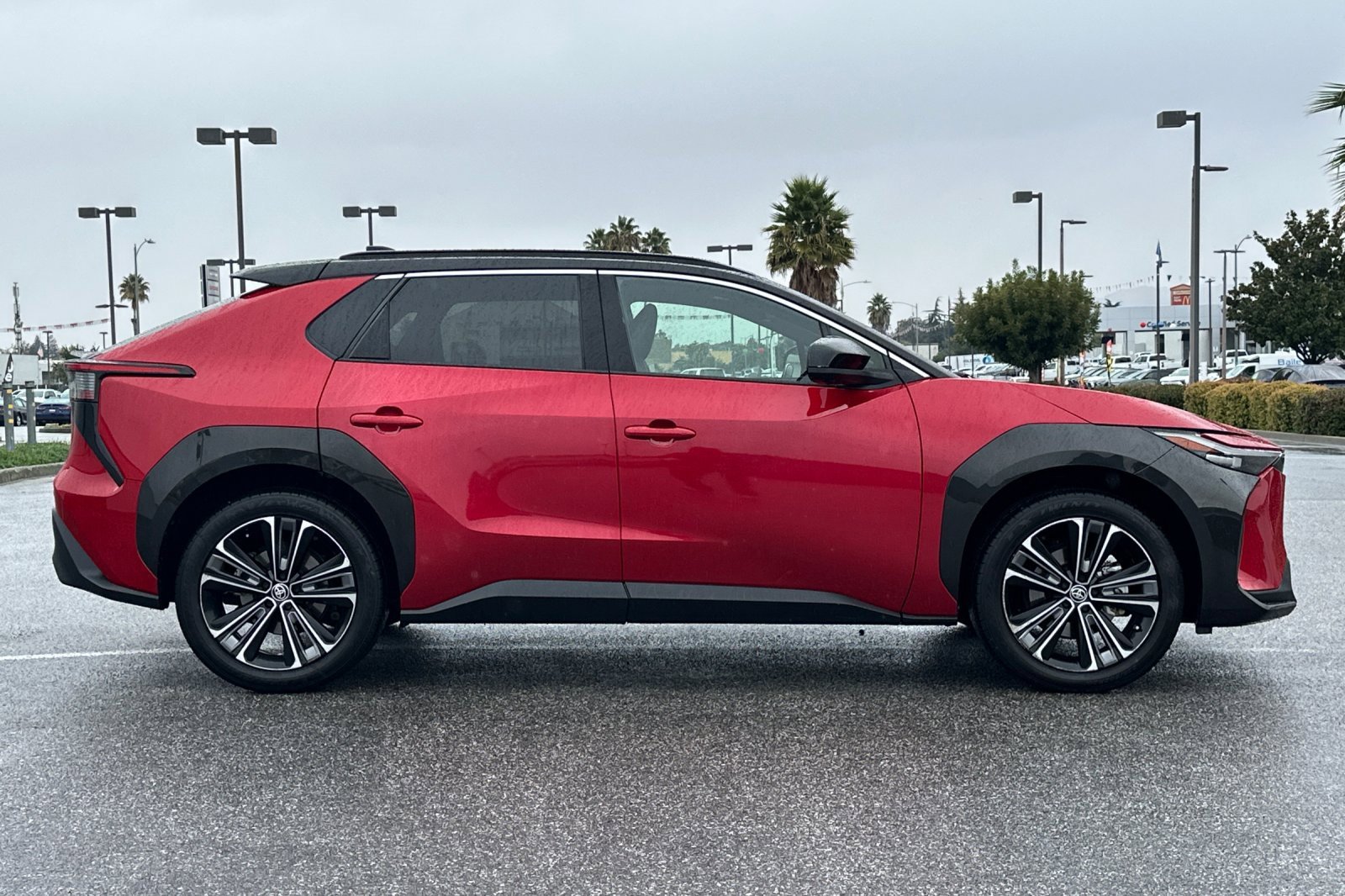 Used 2023 Toyota bZ4X Limited image 3