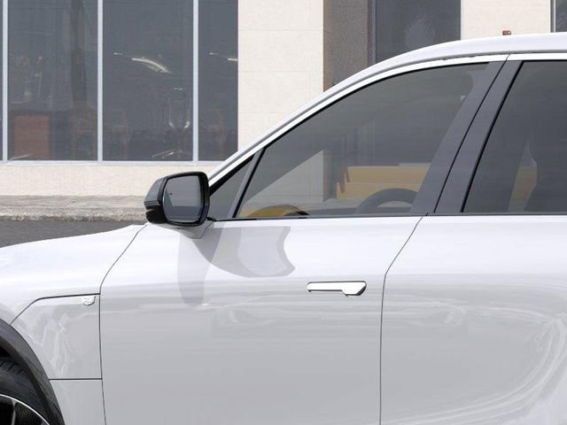 New 2025 Cadillac Lyriq Luxury image 12