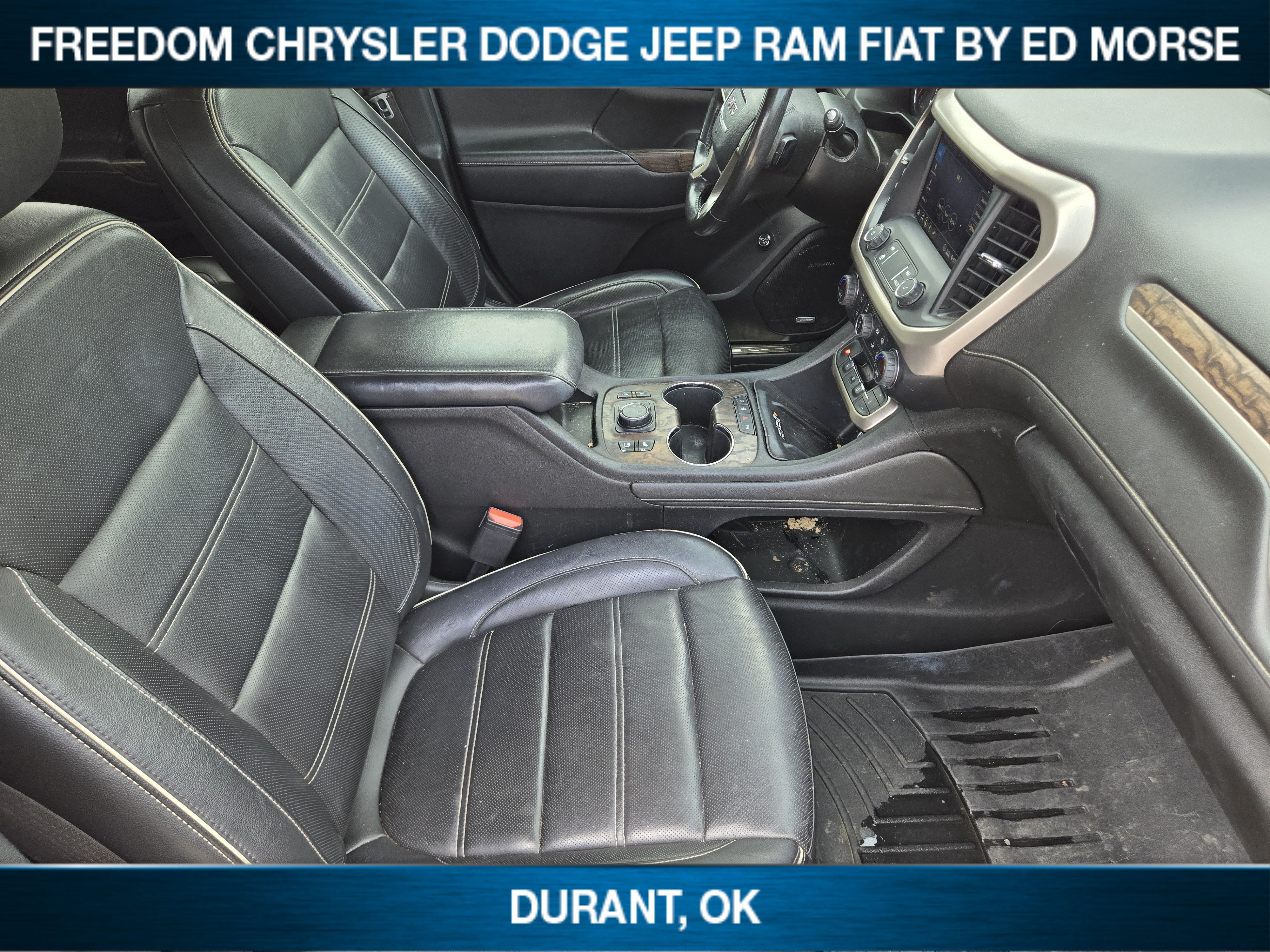 Used 2020 GMC Acadia Denali w/ Technology Package FWD image 9