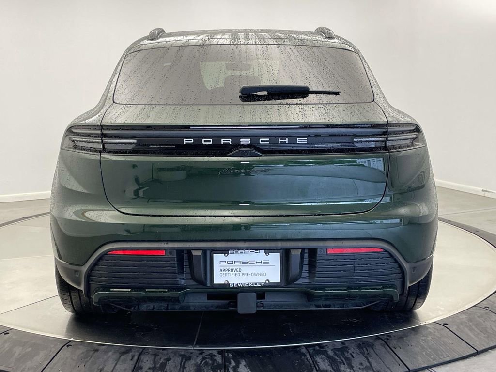 Certified 2025 Porsche Macan 4 Electric image 6