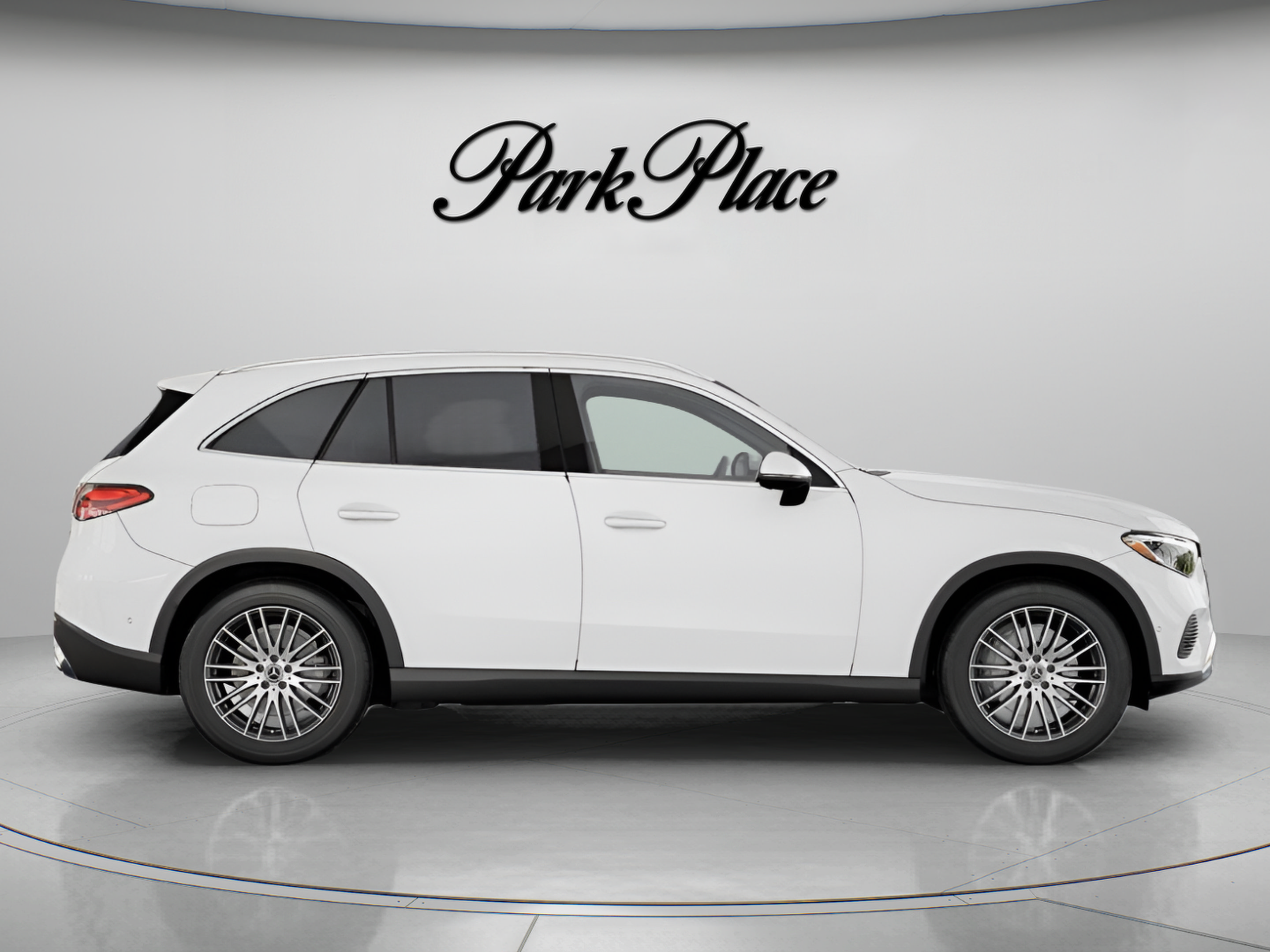 Used 2026 Mercedes-Benz GLC 300 image 28