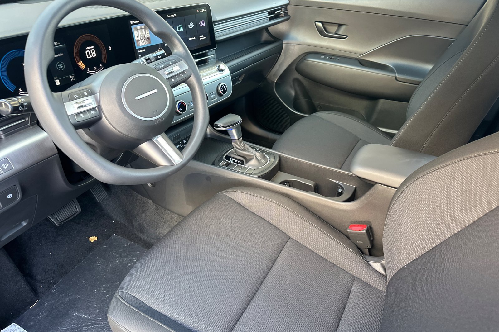 New 2027 Hyundai Kona SE FWD image 11