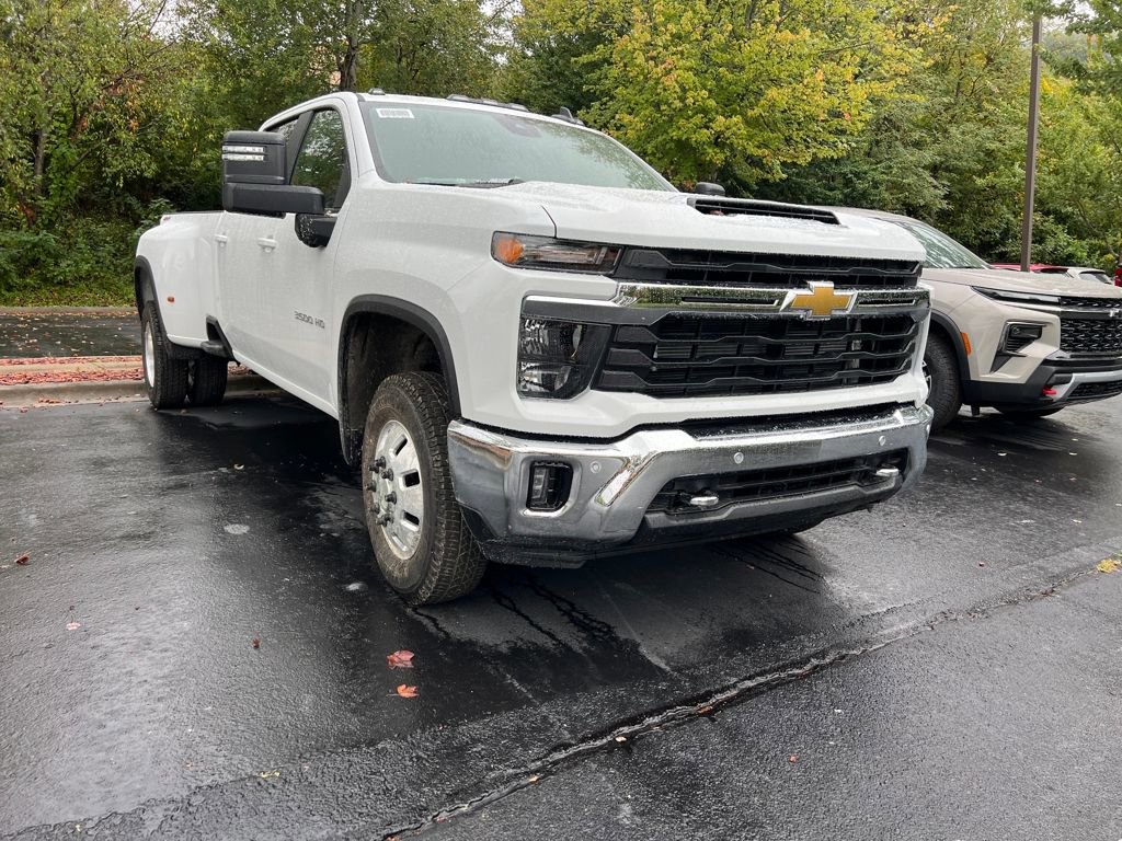 New 2026 Chevrolet Silverado 3500 LT w/ Safety Package
