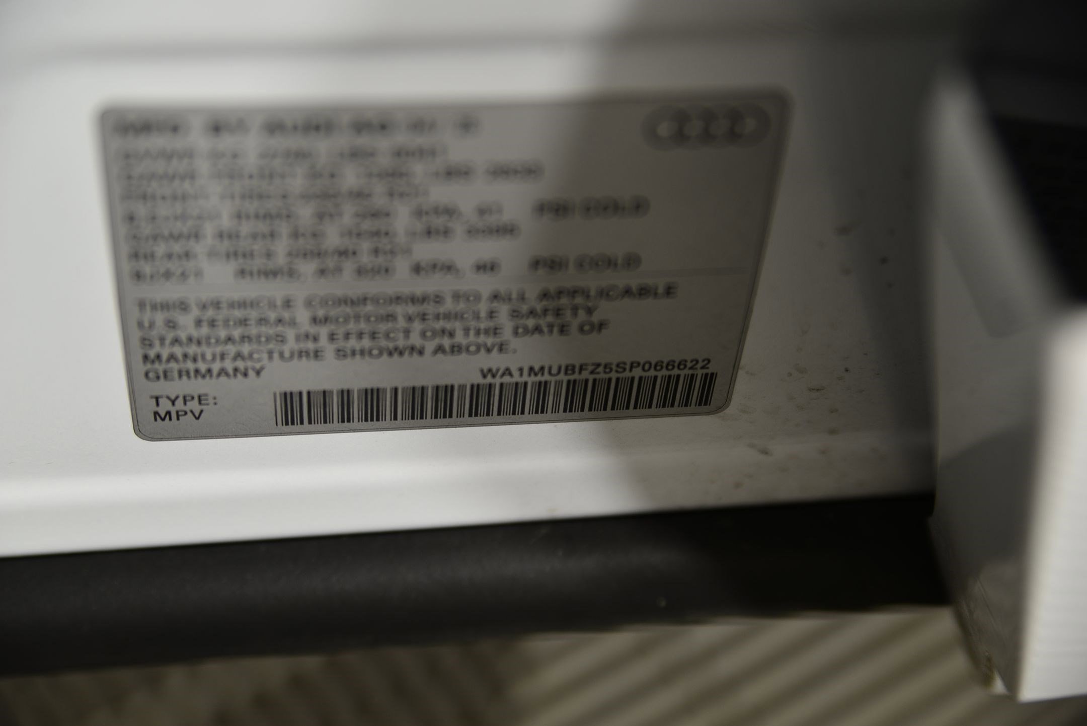 Used 2025 Audi Q4 e-tron Prestige w/ Black Optic Package image 17