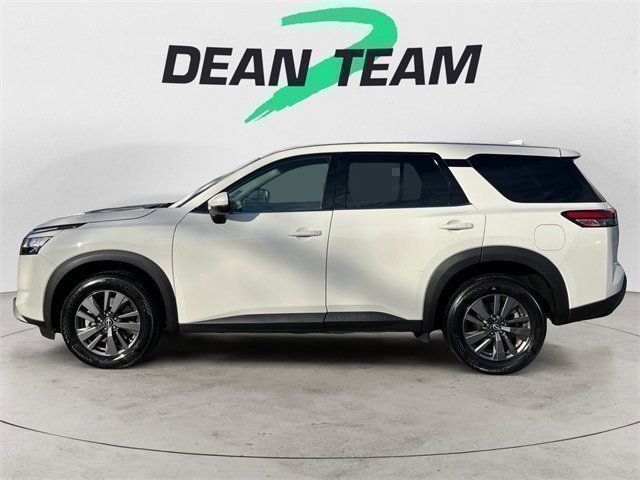 Used 2022 Nissan Pathfinder S w/ Cargo Package image 5