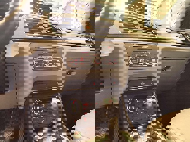 Used 2018 Audi Q3 2.0T Premium w/ Convenience Package image 19