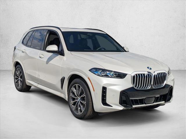 New 2026 BMW X5 xDrive50e image 4