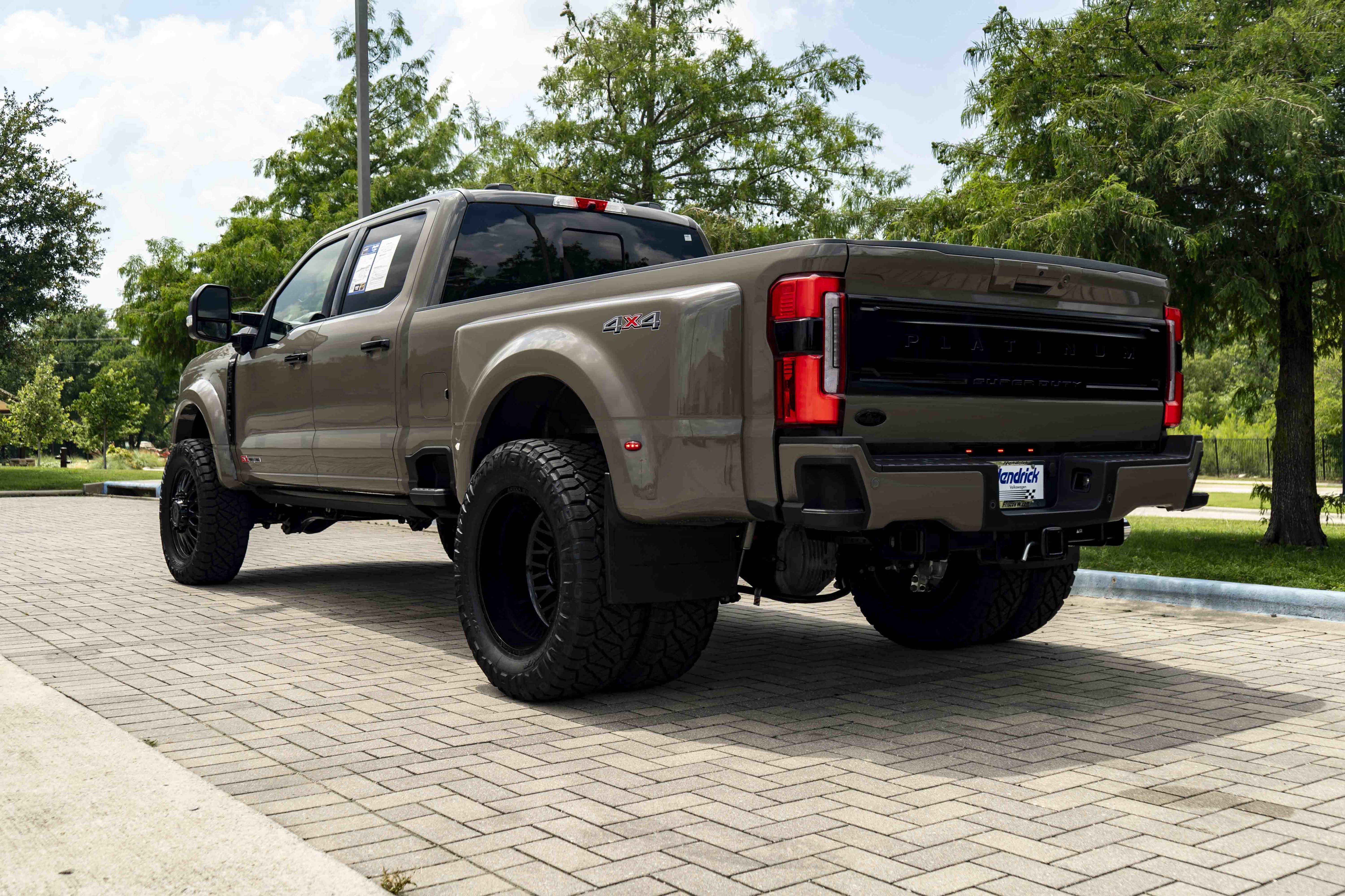 Used 2026 Ford F450 Platinum w/ Platinum Plus Package AWD/4WD image 7