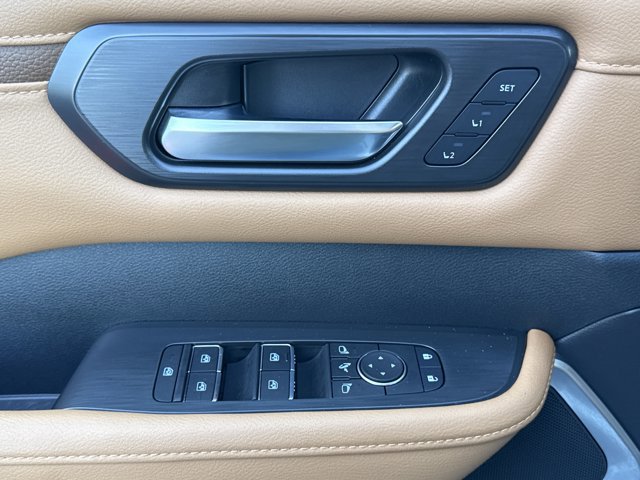 Certified 2025 Nissan Armada Platinum Reserve image 20