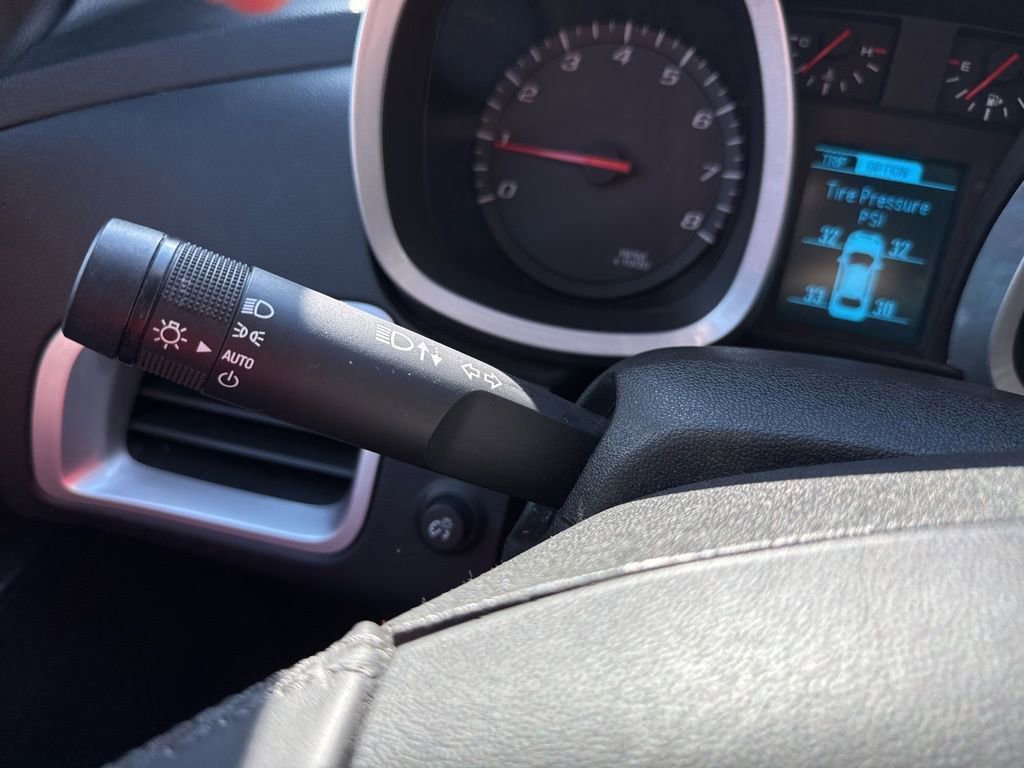 Used 2017 Chevrolet Equinox LT w/ Convenience Package image 4