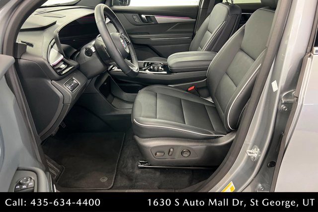 Used 2025 Buick Enclave Preferred image 17