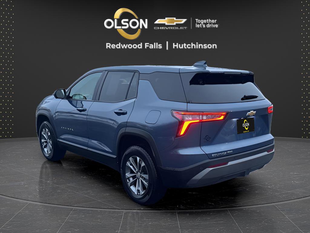 Used 2025 Chevrolet Equinox LT w/ Safety and Technology Package image 3