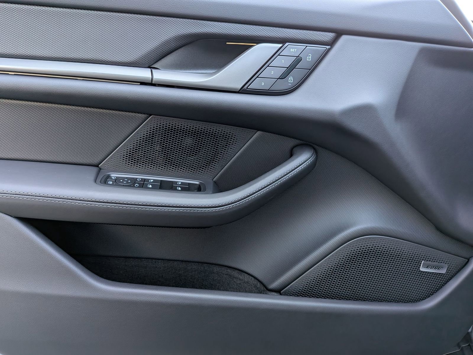 Used 2026 Porsche Taycan image 13