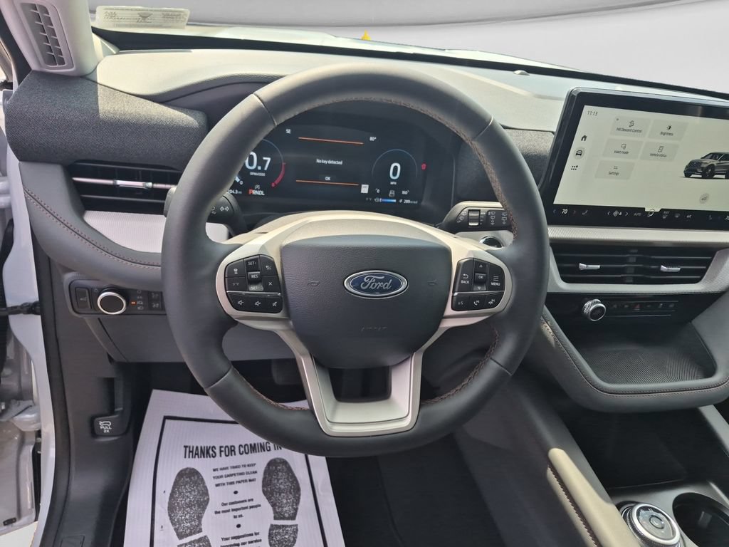 Used 2026 Ford Explorer Active AWD/4WD image 28
