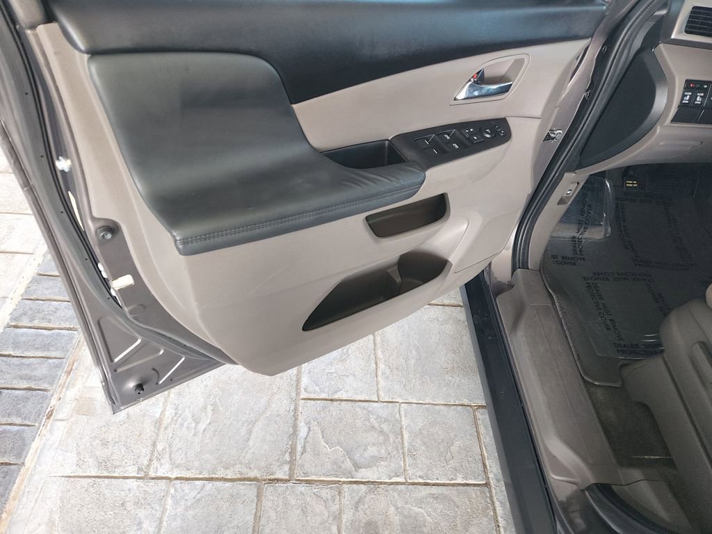 Used 2016 Honda Odyssey SE image 28