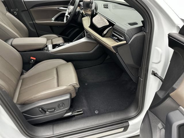 Used 2025 Audi Q5 Premium w/ Premium Plus AWD/4WD image 25