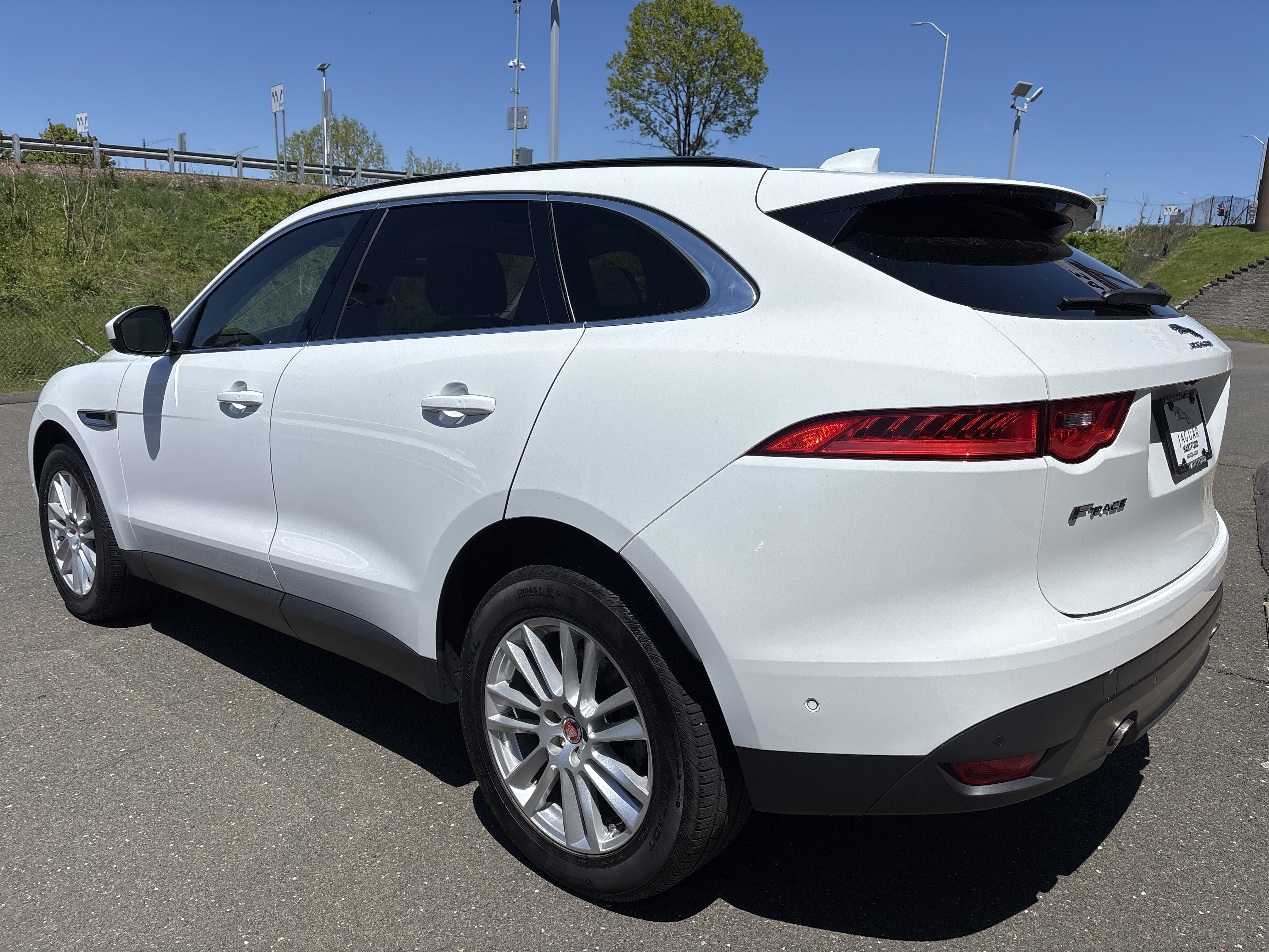 Used 2019 Jaguar F-PACE Prestige AWD/4WD image 5