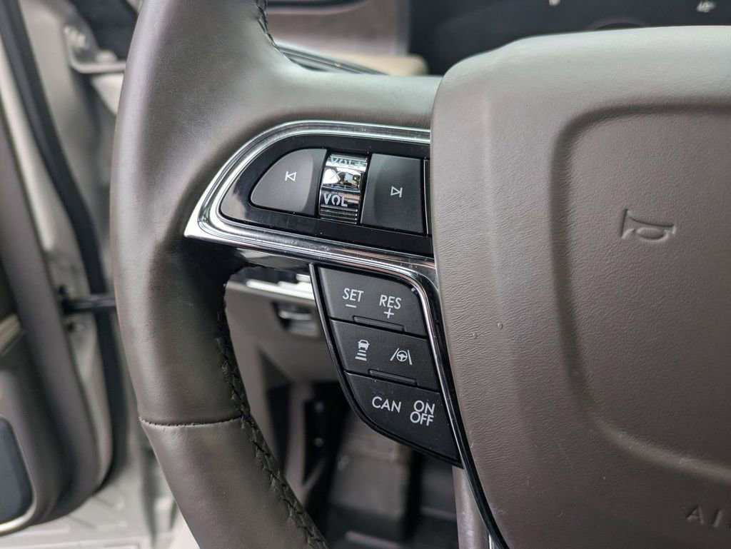 Used 2023 Lincoln Nautilus Reserve w/ Equipment Group 201A image 29