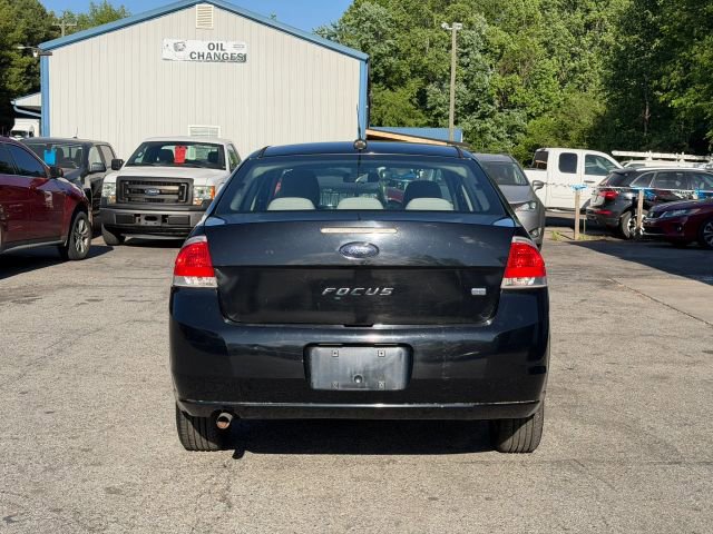 Used 2010 Ford Focus SE image 4